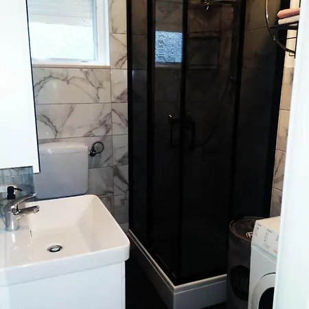 Marjan Rose * سبليت